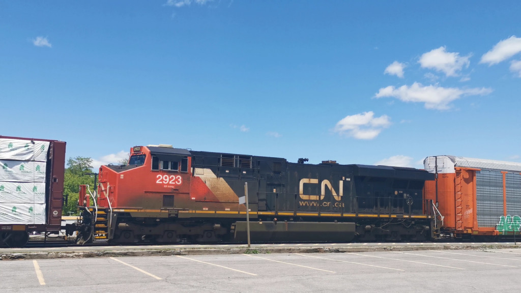 CN 2923